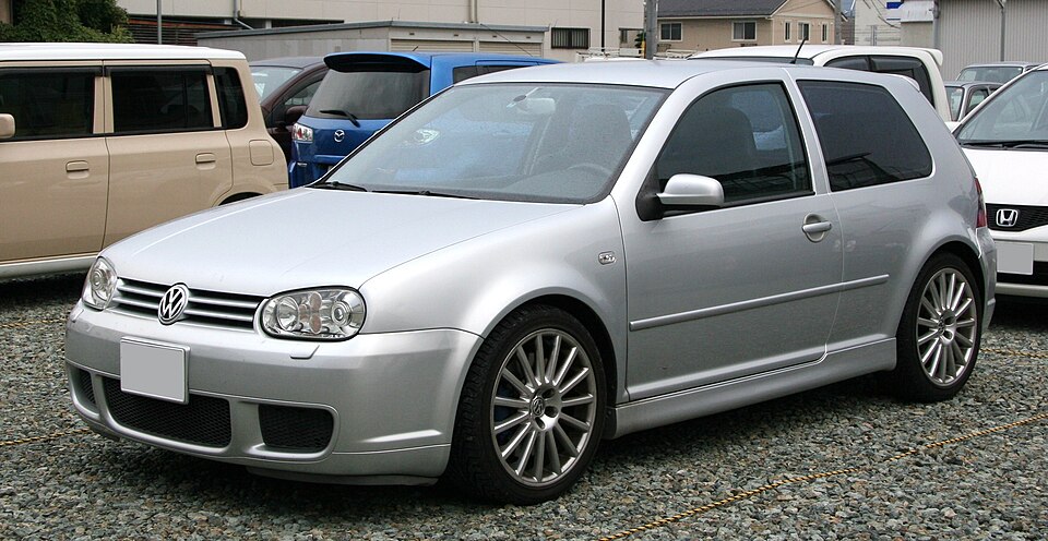 R32